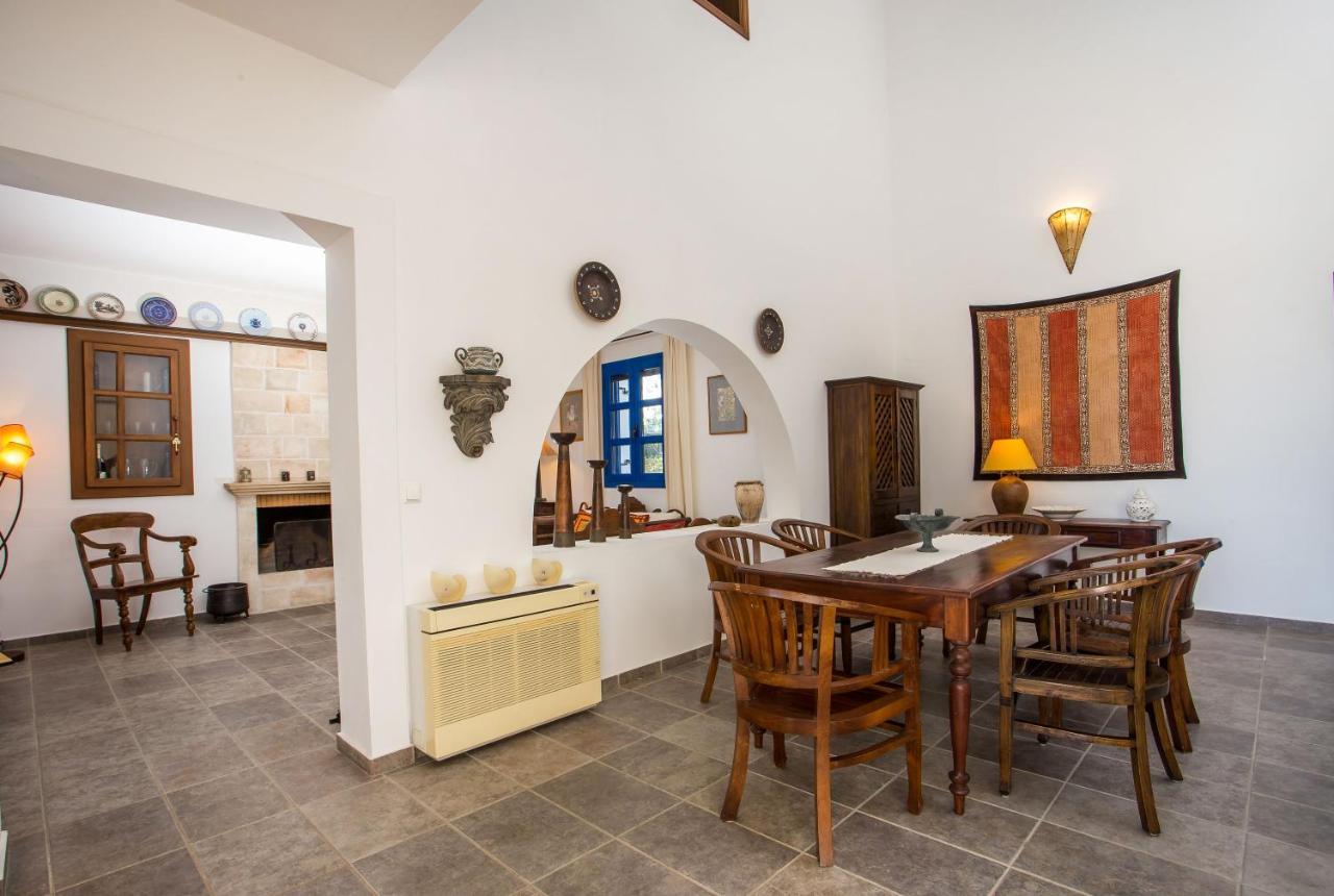 Blue Sapphire Villa Pefki